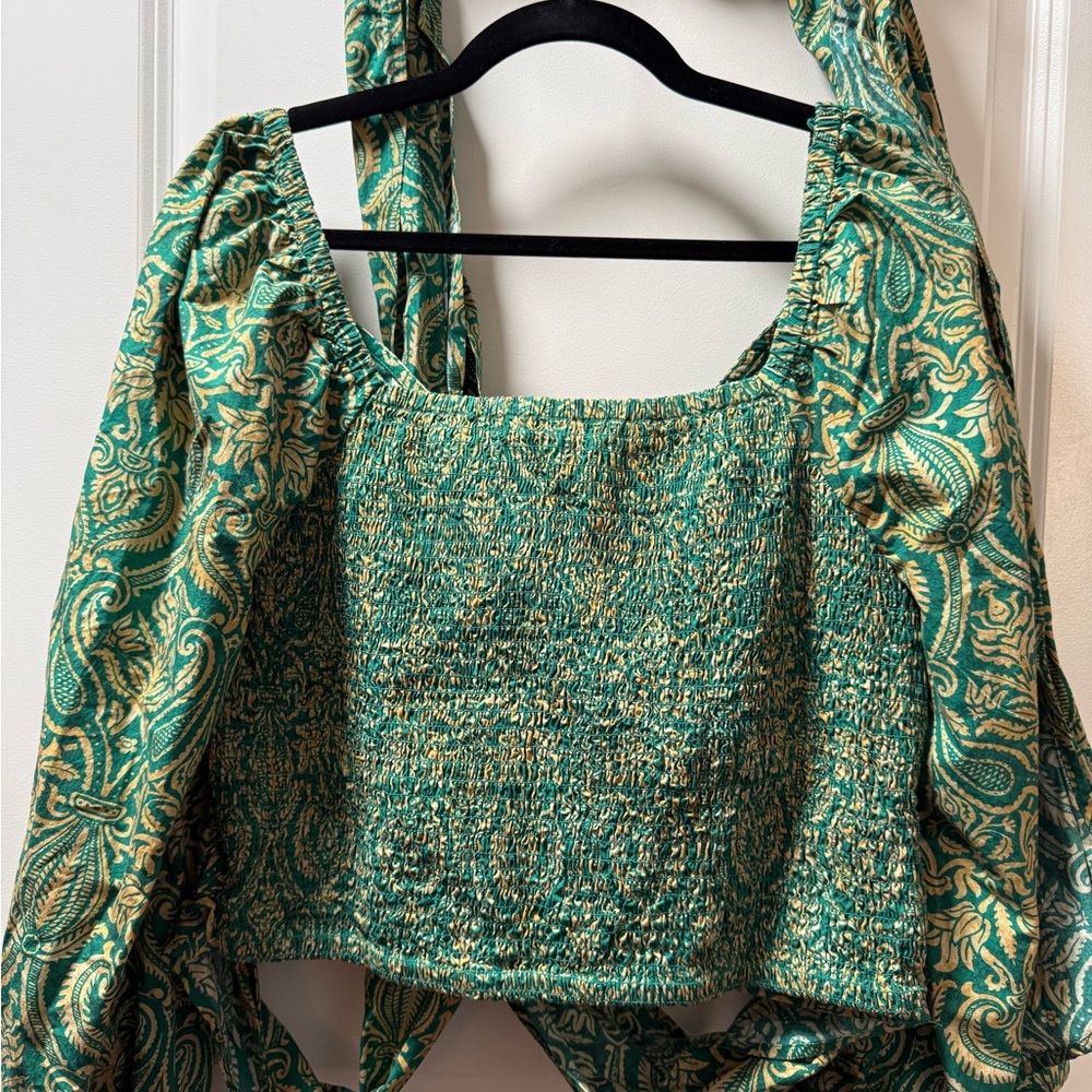 Fitted Green and Gold Wrap Blouse - Picture 5 of 9